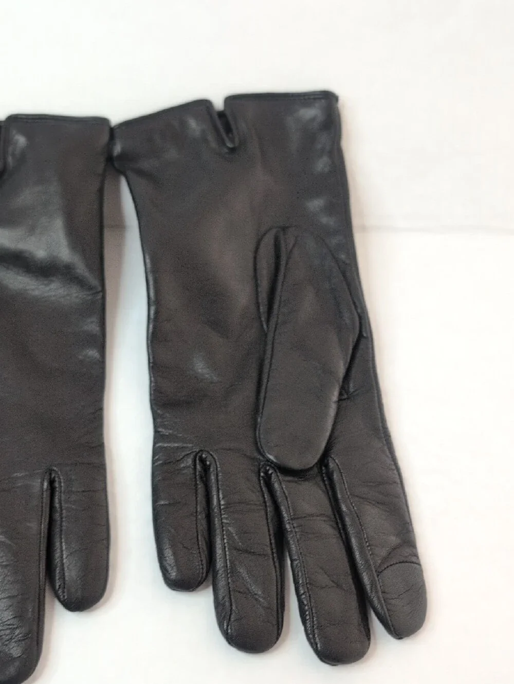 Coach Black Leather Horse And Carriage Tech Gloves NWT